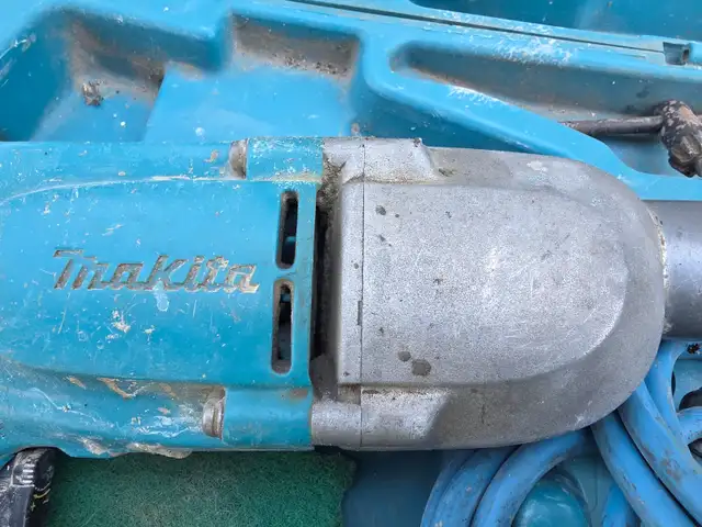 Makita Hammer Drill Heavy-Duty 1/2" With Hard Plastic Case & Key in Power Tools in Windsor Region - Image 5