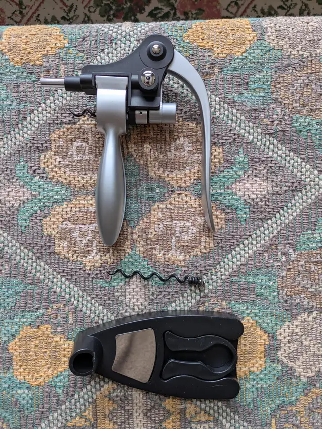 Arcosteel Wine Corkscrew with Stand64959975657729123