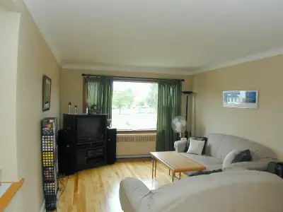 Civic Hospital & Experimental Farm! Huge Bright Beautiful 2 Bed!