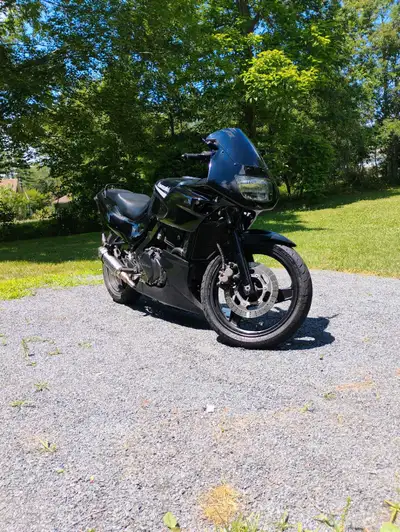 2005 Kawasaki Ninja 500r. 43000km. Runs rides and stops great. Mvi til June 2026. Open to trades or...