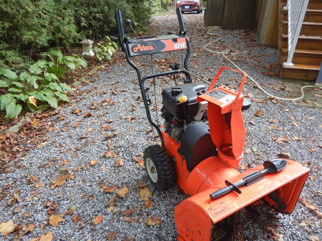 Snowblower, Ariens 24" 6 HP in Snowblowers in St. Catharines