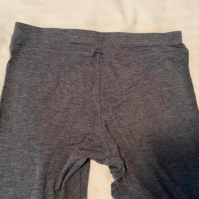 Grey soft comfortable Leggings in Women's - Bottoms in City of Toronto - Image 5