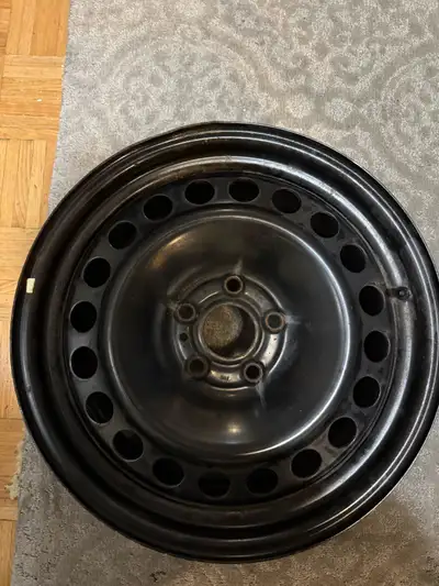 * Rim Diameter: 17, 18, 19, or 20 inches.   * Rim Width: 7J (for 17-inch) or 7.5J (for 18, 19, and 2...