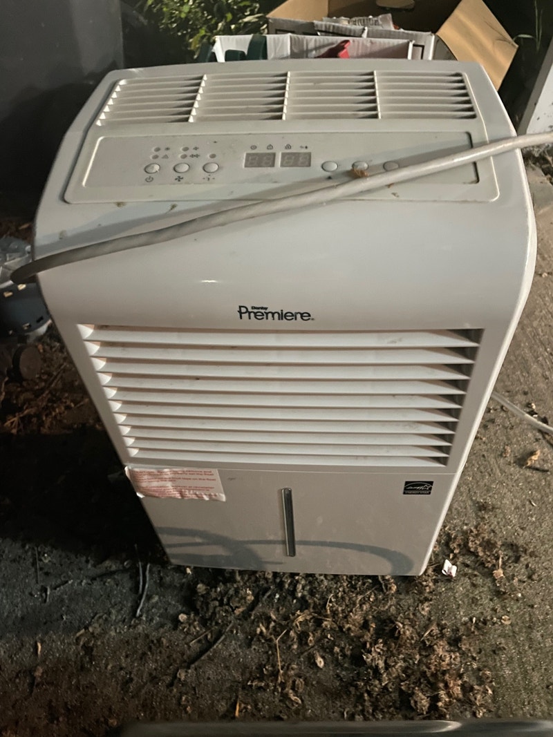 DeHumidifier, microwave Free Stuff Winnipeg Kijiji