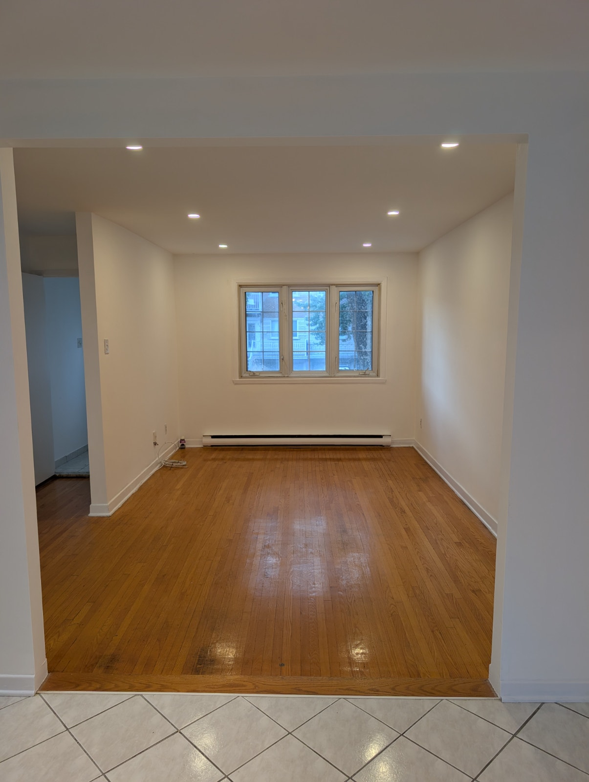 Grand 5 ½ lumineux avec garage –  LaSalle — photo 1