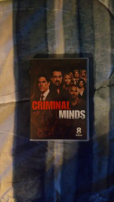 Season 8 in good condition but missing disc 1 otherwise all there $3 or trade for CD's, Blu Ray's, D...