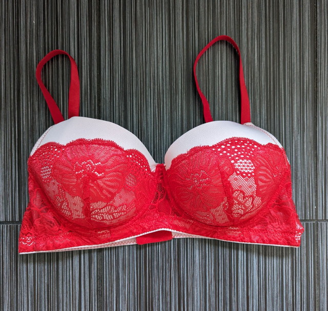 Soutien gorge dentelle lingerie rouge et blanc 95D Neuf dans Femmes - Autre  à Longueuil/Rive Sud - Image 2