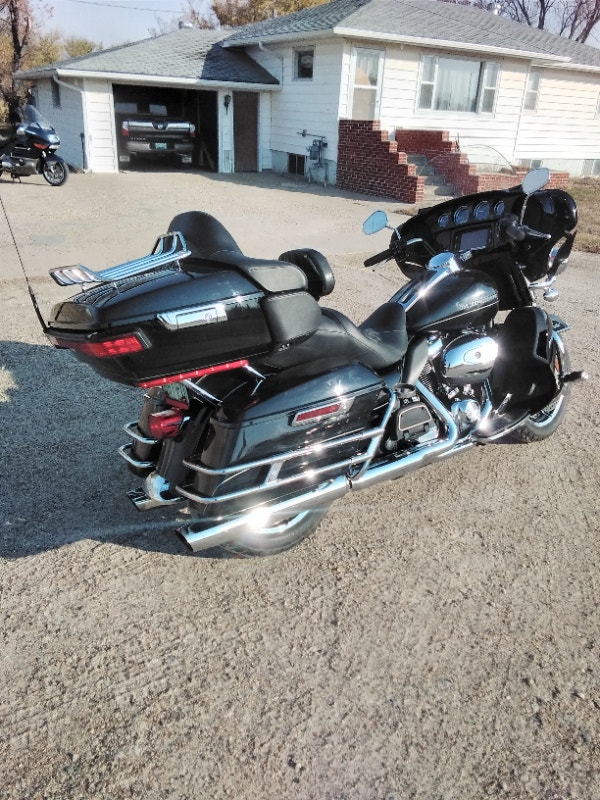 2017 FLHTK Touring Swift Current Kijiji