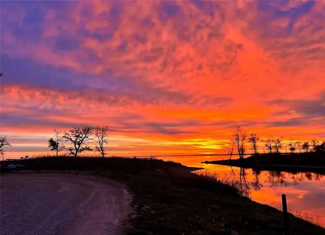 Waterfront Lots for Sale in Land for Sale in City of Toronto - Image 17