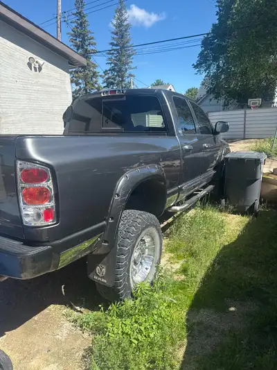 Not running but new motor dropped in . Need this truck gone today best offer or trade text 431777380...
