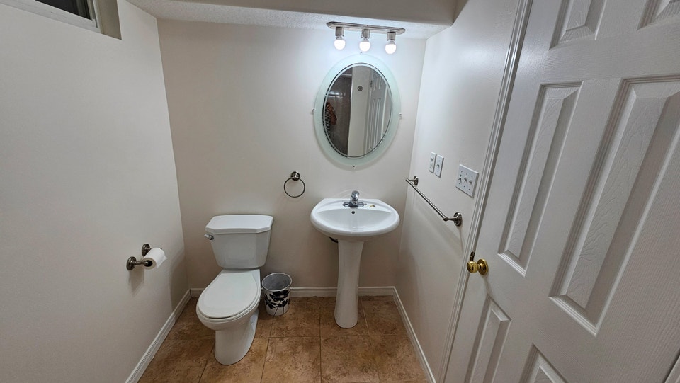 A walkout full basement --- One bedroom 4