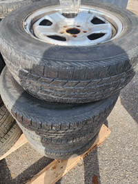 215/65R16