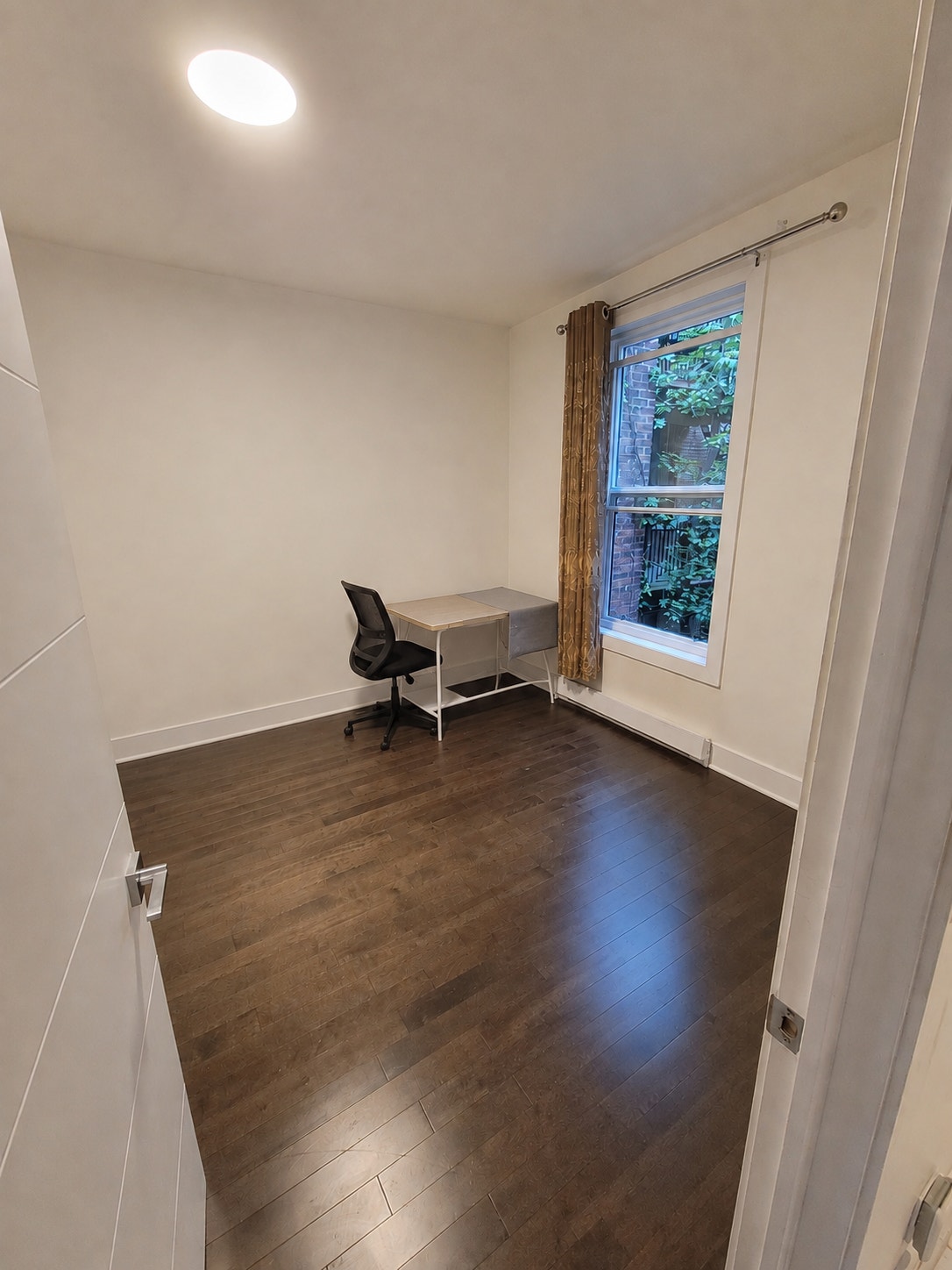 Furnished private room to rent in a townhouse for September 1st — photo 1