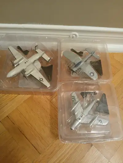 I have 3 - vintage AIRCRAFT OF THE AGES DIECAST PLANES with stands all in very good condition 1- Mil...