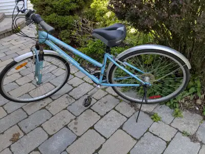 Ladies Hydrid 18 speed CCM bike, View more