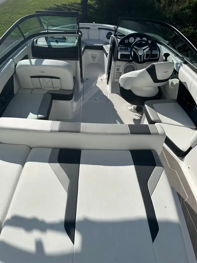 2022 Regal 2000 ESX in Powerboats & Motorboats in Saint John - Image 8