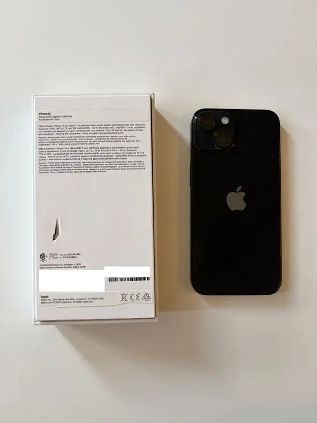 Iphone 14 comes with Otterbox Case - if listed it is available64728171565443122