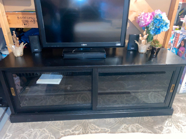 TV Bench with Sliding Doors in TV Tables & Entertainment Units in Edmonton - Image 2