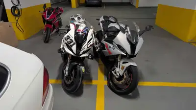 2021, bought in 2022 No modifications Never tracked (tires were only to move the bike) Still on orig...