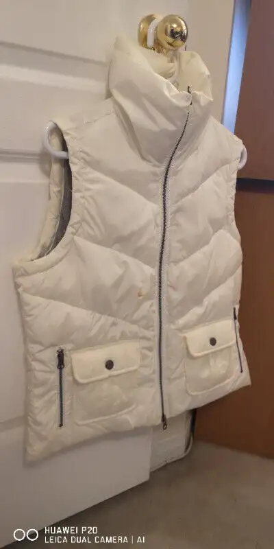 Jacob Connexion Downfilled feather Puffer vest - Premium Quality in Men's in Mississauga / Peel Region - Image 3