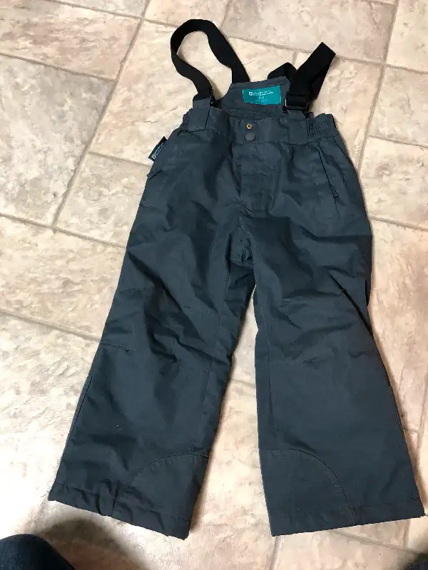 Snowpants in Clothing - 2T in Kitchener / Waterloo - Image 2