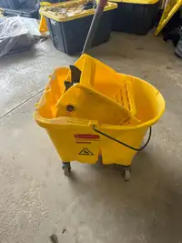 Rubbermaid Mop Bucket wave brake