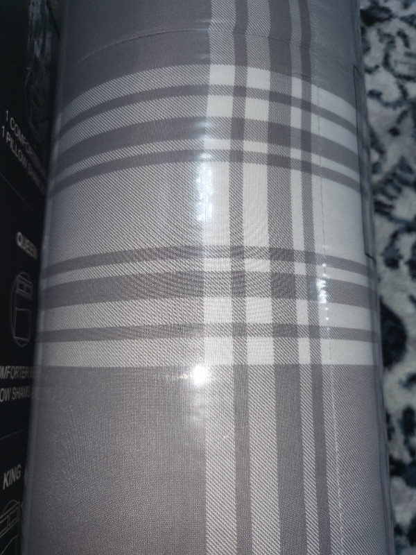 Queen Comforter Set. Grey Buffalo Plaid Comforter. Brand New in Bedding in Edmonton - Image 3