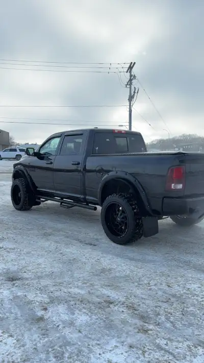 Mint condition, 6 inch lift, flow master exhaust, 22 deep dish rims, (picture shows hub caps missing...
