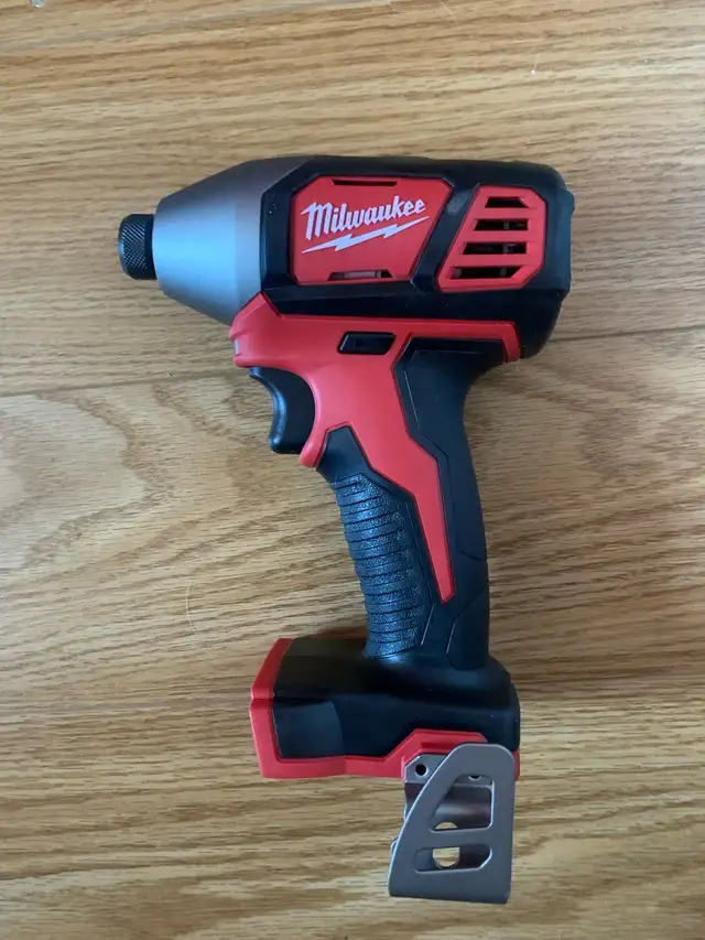 Milwaukee M18 1/4 Hex Impact Driver in Power Tools in Markham / York Region - Image 3