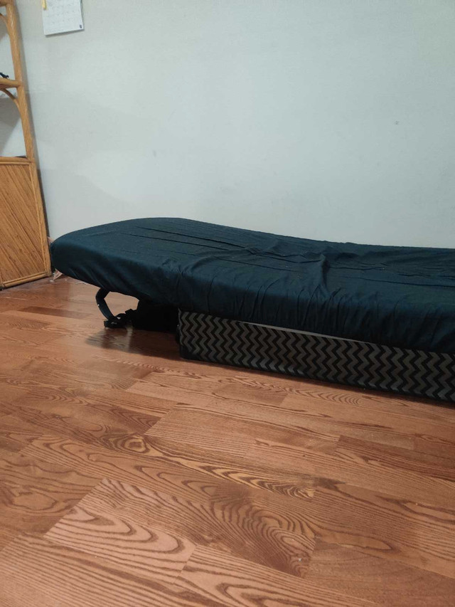 Twin Size Mattress with Bed Box in Beds & Mattresses in Mississauga / Peel Region - Image 2