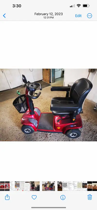 Scooter in excellent condition. Used a hand full of times. Can be seen in Ile Bizard.