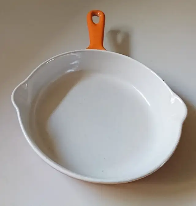 Vintage LE CREUSET Orange Enameled Cast Iron 6.5" Skillet Pan in Arts & Collectibles in Oshawa / Durham Region - Image 7