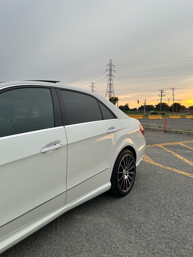 Mercedes-Benz E-Class Sedan — photo 3