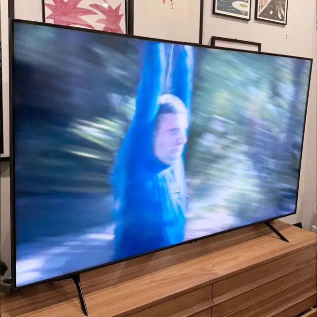 Samsung 75" QLED 4K Smart TV in TVs in City of Toronto - Image 3