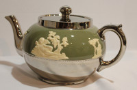 Gibson's England Cherubs on Olive Teapot with lid
