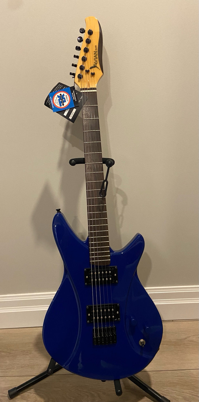 Avian Swift PS Guitar in Guitars in Hamilton - Image 2