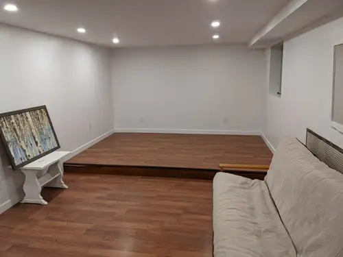 Appartement à louer avec deux chambres distinctes, dont une est une pièce double, très grande. Idéal...