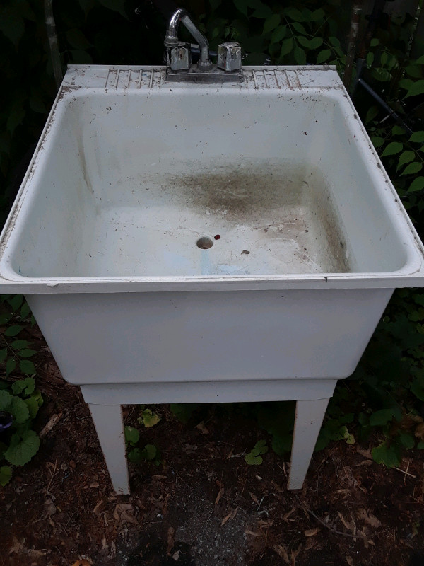Laundry sinks in Plumbing, Sinks, Toilets & Showers in Kingston - Image 3
