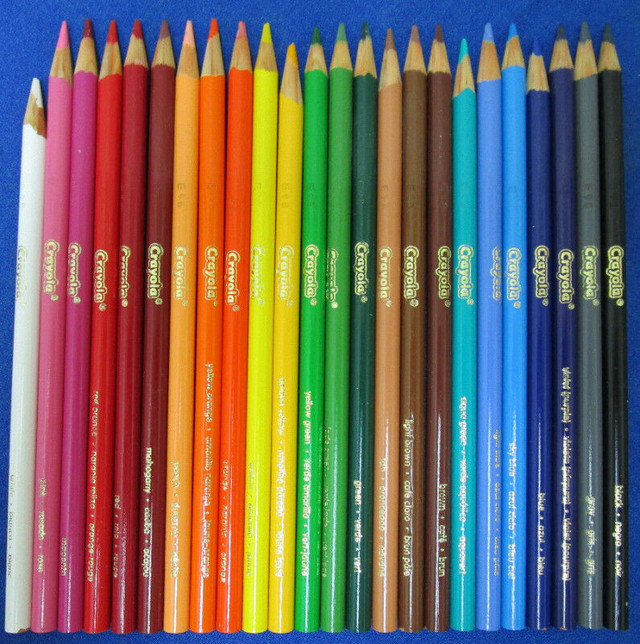 Crayola Coloured Pencils & Crayons in Hobbies & Crafts in Belleville - Image 3