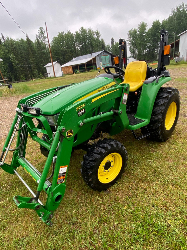 John Deere 3038e in Farming Equipment in St. Albert - Image 2