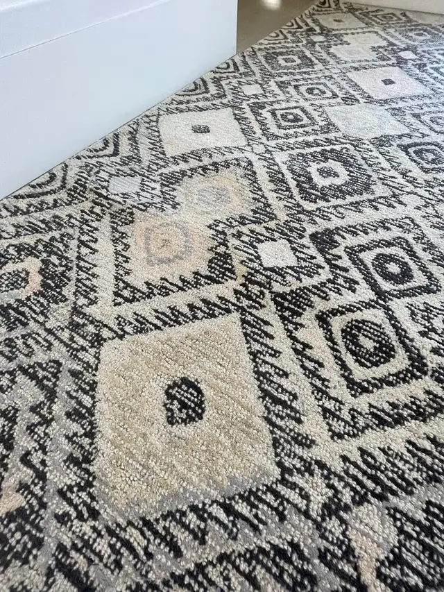 Brand New Gray Pastel Wool Carpet 5'x8' in Rugs, Carpets & Runners in Ottawa - Image 3