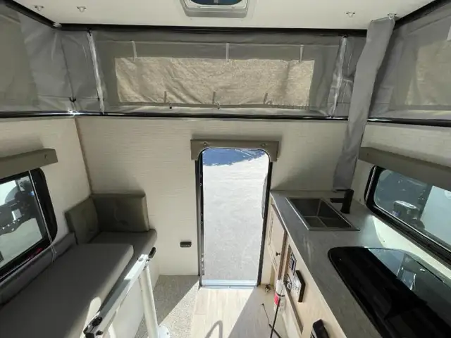 2025 Palomino truck camper SS-550 in RVs & Motorhomes in Québec City - Image 4