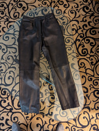 Woman's Holt Renfrew Genuine Designer Black Leather Slacks NEW