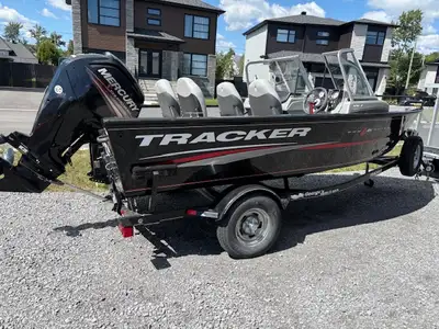 2016 Tracker pro guide V16 WT, moteur Mercury 75HP, 4 sièges amovible ajustables, minnkota power dri...