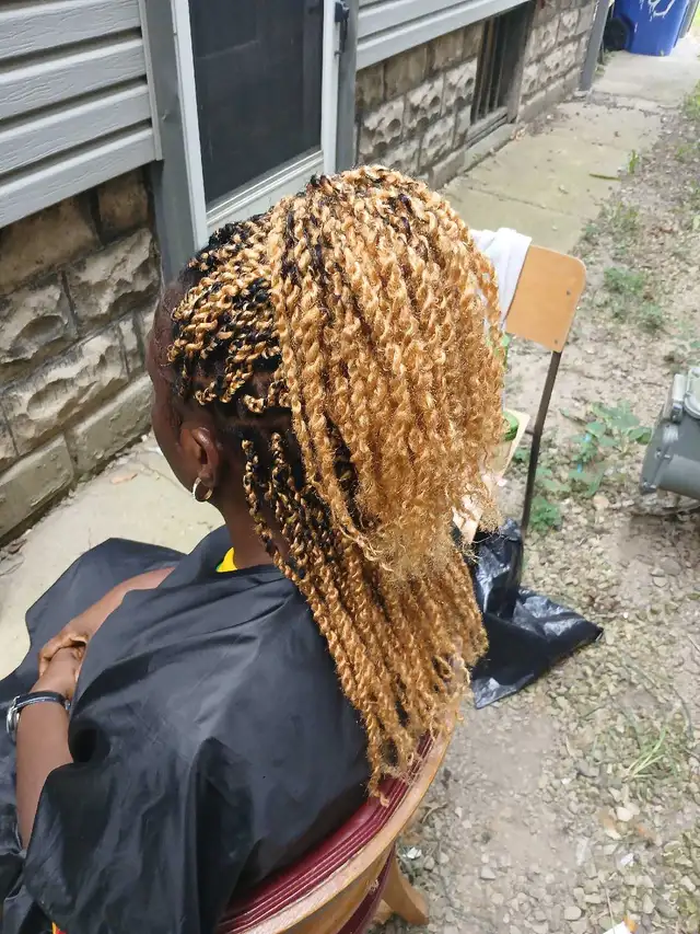 hairstyle at home 65187286987778124