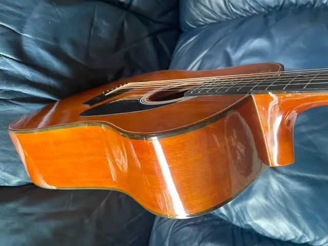 GUITAR LIKE NEW WITH CASE, NEW STRINGS in Guitars in Strathcona County - Image 5