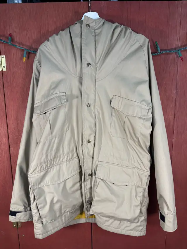 Vintage Eddie Bauer Men’s Parka Plaid Lined Full Zip Size Large in Men's in Calgary - Image 7