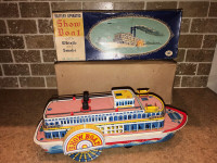 RARE 1950s Tin Litho Steam SHOWBOAT #3200 Paddle Wheel Toy Boat