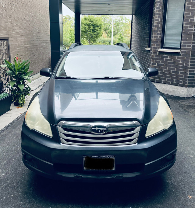 2010 Subaru Outback 2.5 with winter tires in Cars & Trucks in City of Toronto - Image 2