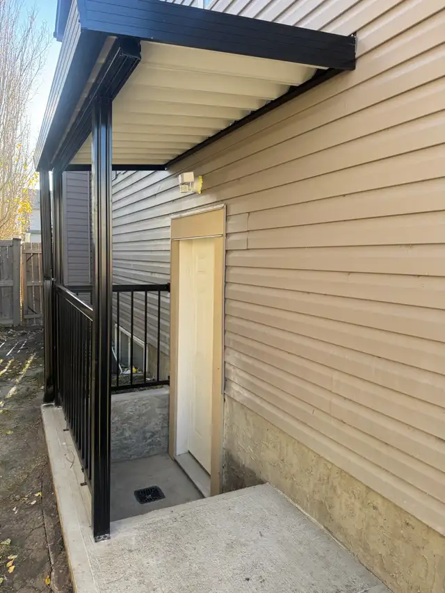 development Basement,custom deck,fence and garage 494957940525639684